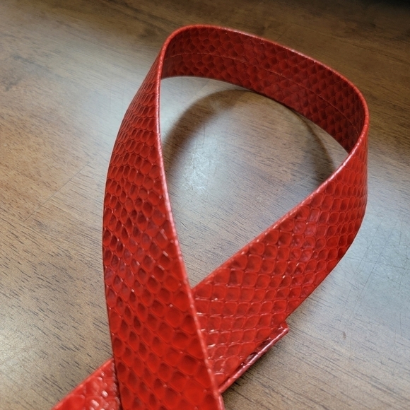 Vintage Red Faux Snakeskin Belt with Gold Tone Metal Leaves - Picture 11 of 16